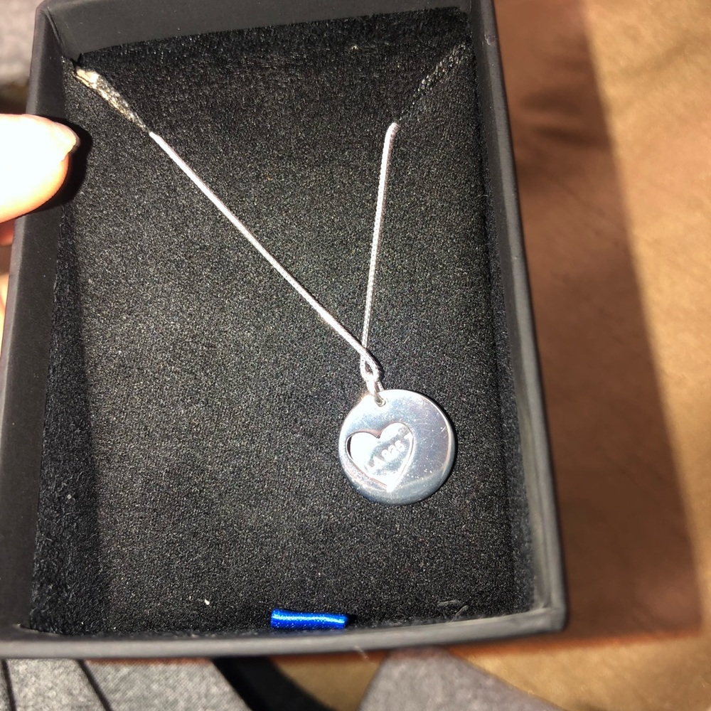 Neckless - Picture 2 of 3
